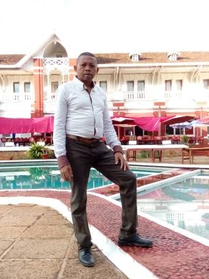 Olivier 47 ans Antalaha Madagascar