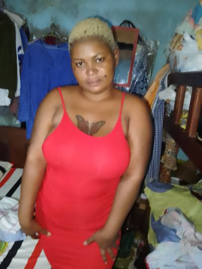 Aurelie 29 ans Ewondo Cameroun