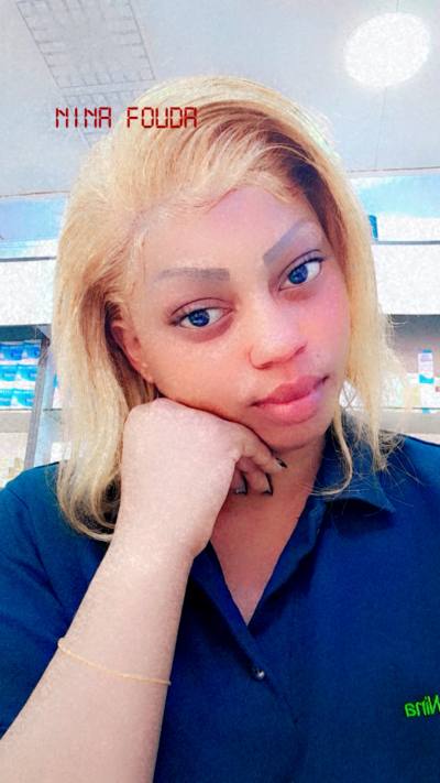 Anais 32 ans Yaoundé  Cameroun