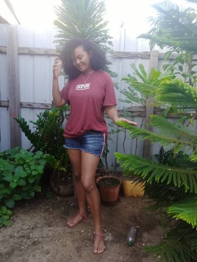 Marie 26 ans Sambava  Madagascar