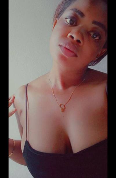 Larissa 30 ans Yaoundé  Cameroun