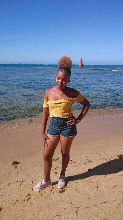 Chaina 26 ans Poronie  Mayotte