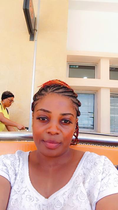 Jeannette 29 years Abidjan  Ivory Coast