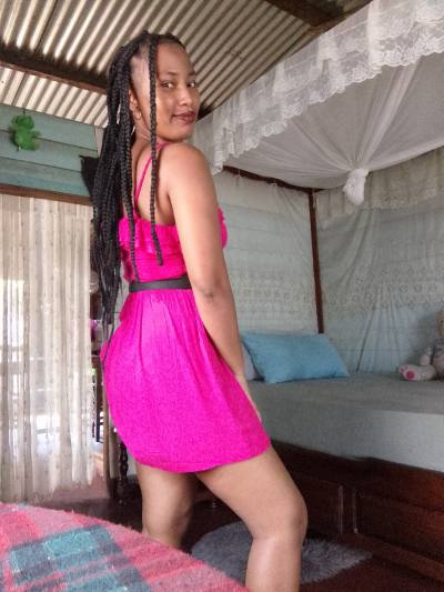 Bridjette 28 ans Sambava  Madagascar