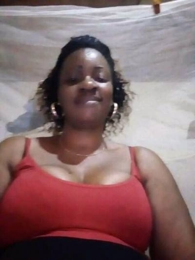 Muriel 48 ans Catholique  Cameroun