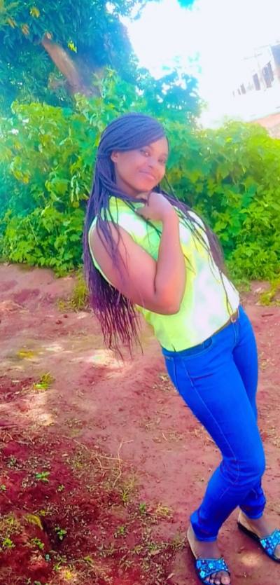 Claire 33 ans Bafoussam Cameroun