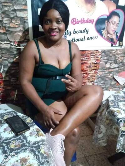 Carine  42 ans Liège  Belgique