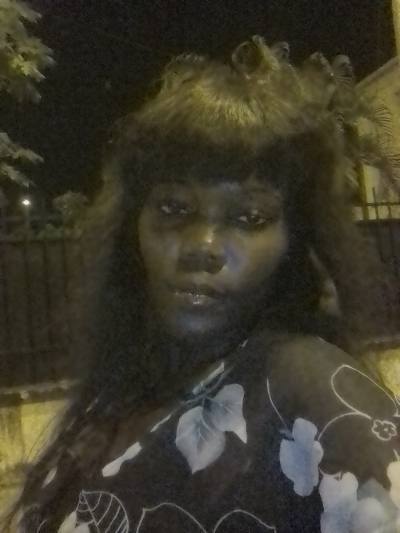 Christy 30 ans Bacongo  Congo