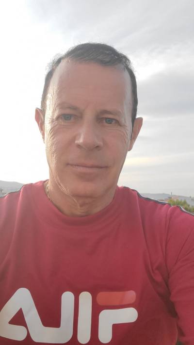 OLIVIER  55 ans Nice France