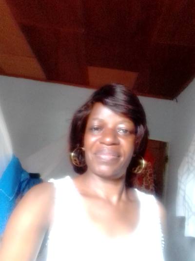 Marie 47 ans Yaoundé Cameroun