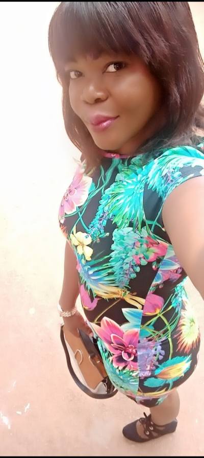 Viviane 37 ans Yaoundé 2 Cameroun