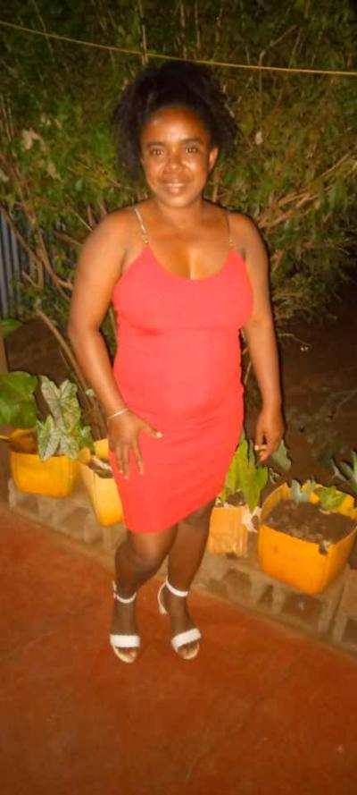 Elodie 41 ans Antsiranana Madagascar