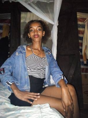 Saniah 25 ans Antalaha Madagascar