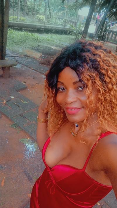 Josephine 35 ans Yaounde Cameroun