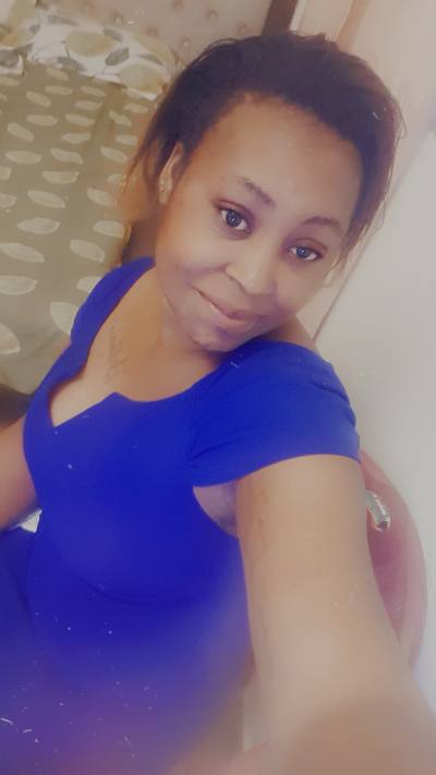 Adrienne 29 ans Douala  Cameroun