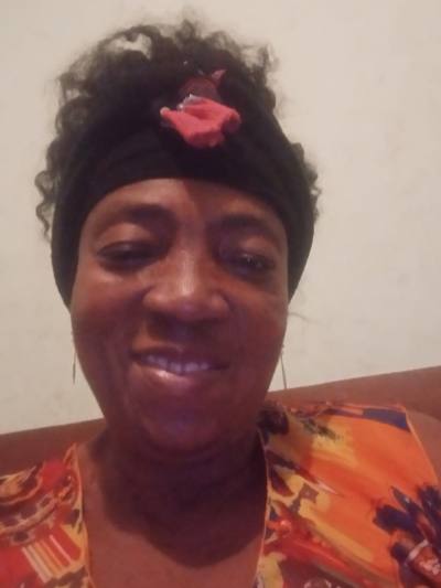 Delphine 64 ans Toamasina Madagascar