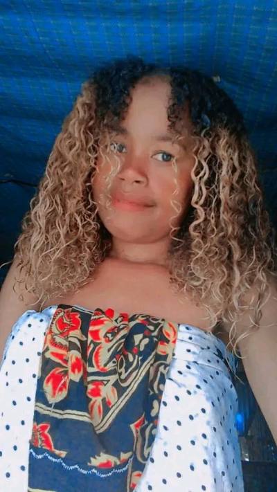 Rencontre Femme, Flore, 26 Ans, Madagascar, 160cm Et 45kg