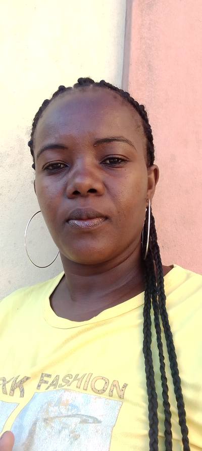 Josiane 34 ans Ambanja  Madagascar