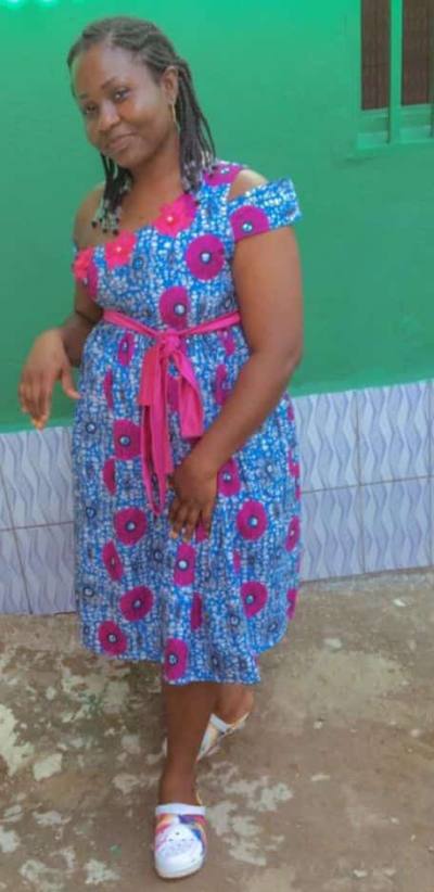 Cyrielle 32 years Mfou Cameroon