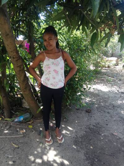 Licienne 29 ans Antalaha Madagascar