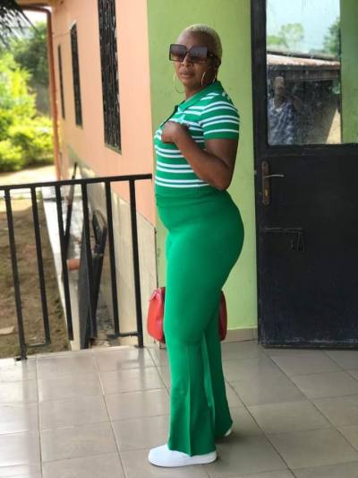 Mireille 45 ans Yaoundé 4 Cameroun