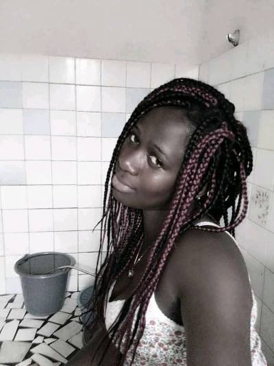 Nelly 31 ans Libreville Gabon