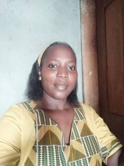 Juditha 38 Jahre Douala  Kamerun