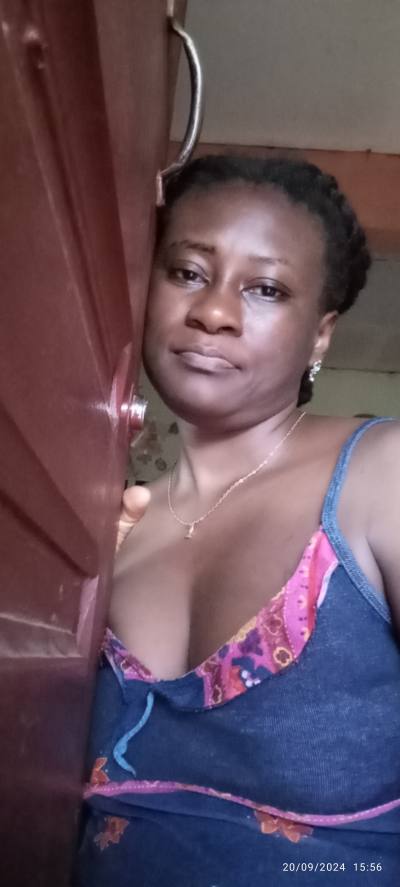 Sylviane 41 Jahre Yaoundé  Cameroun