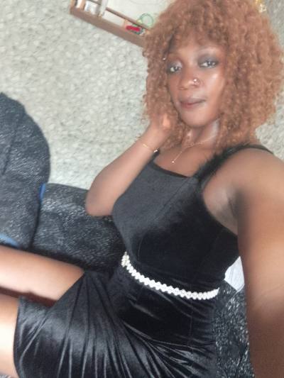 Anastasie 26 Jahre Douala  Kamerun