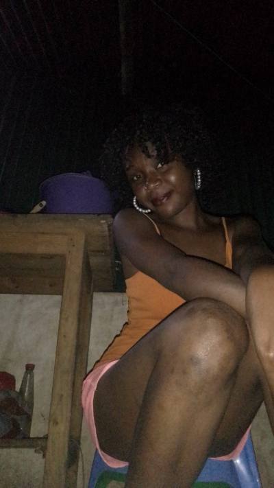 Carine  28 ans Majunga  Madagascar