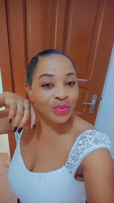 Blandine 36 years Baf Cameroon