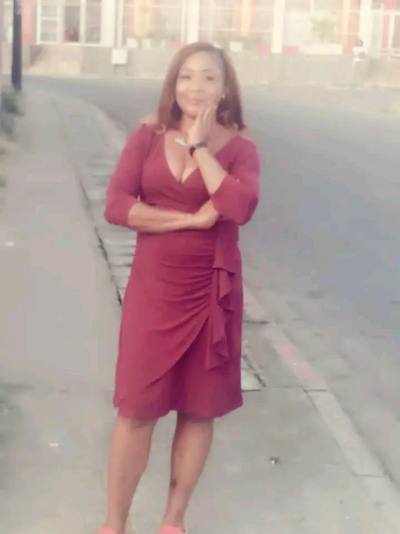 Marie 46 ans Yaoundé  Cameroun