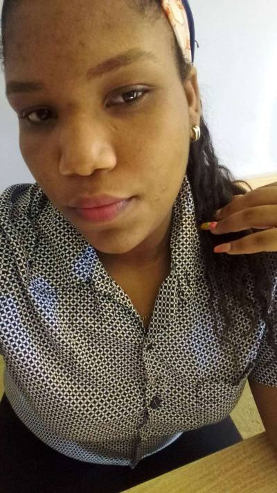 Sara 32 ans Abidjan Côte d'Ivoire