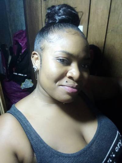 Lionelle 33 ans Yaoundé 5 Cameroun