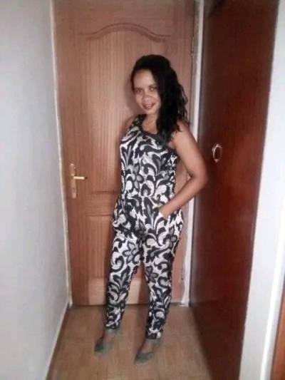 Olga 41 ans Mahajanga  Madagascar