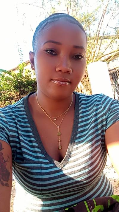 Elisabeth 29 ans Diego Suarez A Madagascar