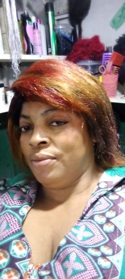 Nadege 44 ans Douala  Cameroun