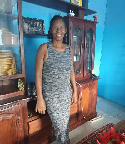 Jeanne 55 ans Sambava Madagascar