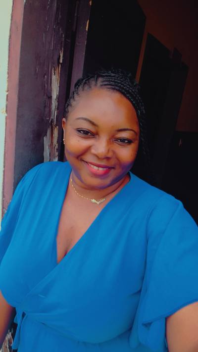 Bertille 33 ans Ébolowa  Cameroun