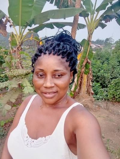 Nadia 46 ans Douala Cameroun