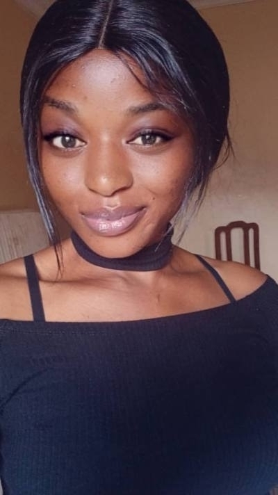 Danielle 26 Jahre Yaoundé Kamerun