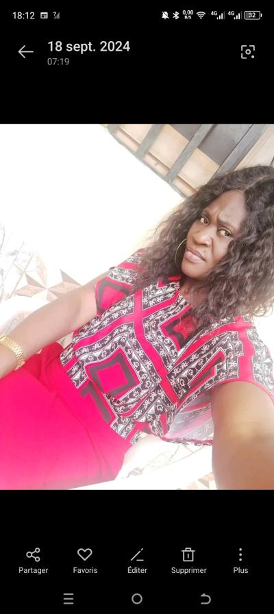 Mireille 42 ans Yaoundé  Cameroun