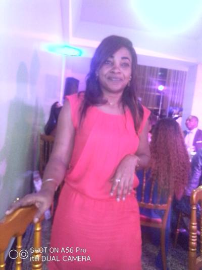 Marie 36 ans Yaoundé Cameroun