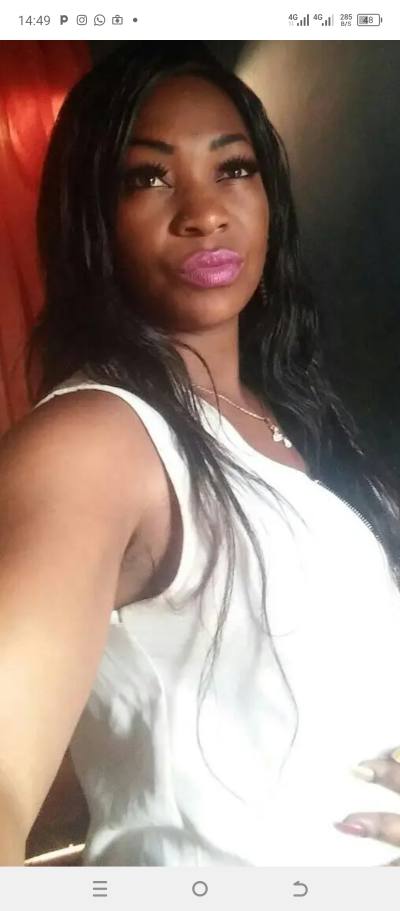 Pascaline  36 Jahre Yaoundé  Kamerun