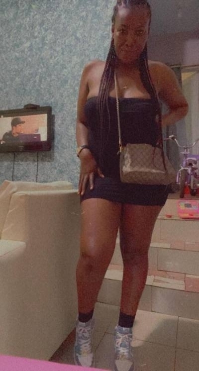 Elikia 32 ans Centre Cameroun