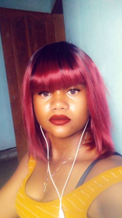 Yvanna 26 ans  Commune De Yaoundé Cameroun