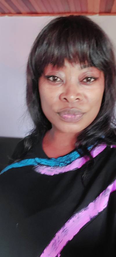 Michèle 39 ans Centre  Cameroun