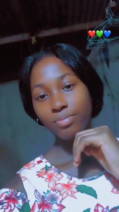 Jenny 18 ans Centre  Cameroun