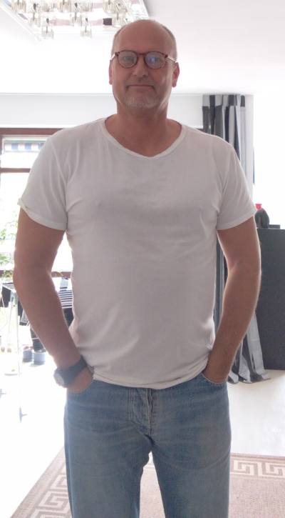 Alex 54 ans Stuttgart  Allemagne