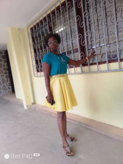 Adèle 46 ans Centre  Cameroun